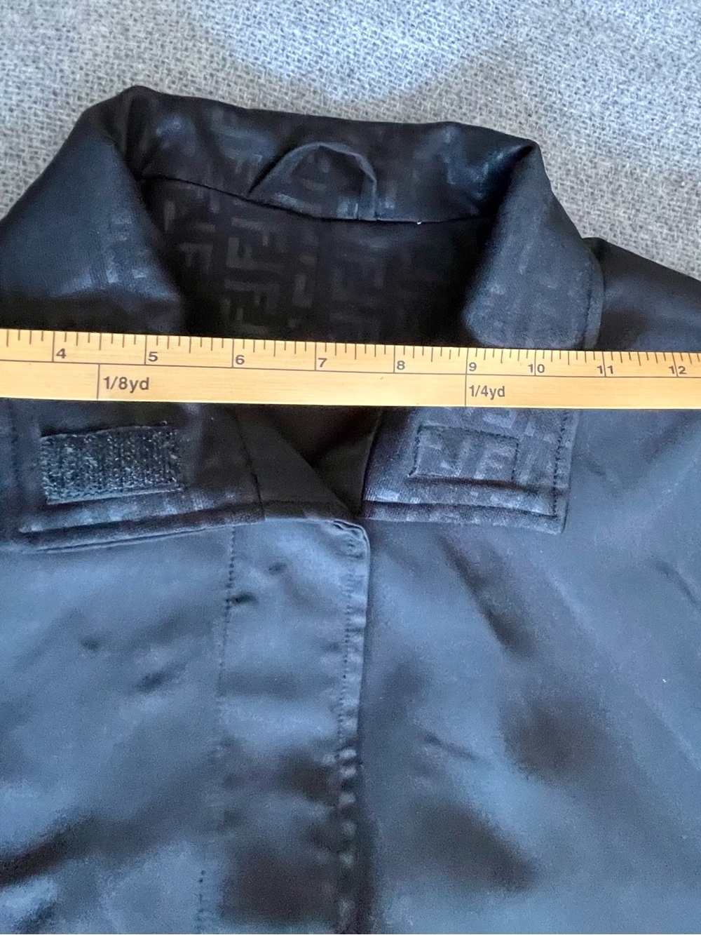 Fendi Silk Trench Coat with Zucca Silk Wool Blend Lining Vintage - Picture 13 of 17